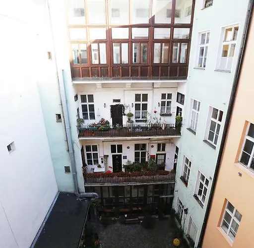 Greg Kampa Apartment