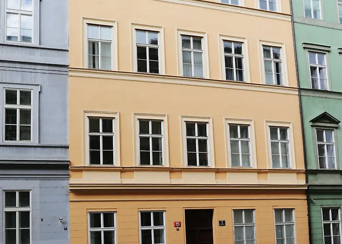 Greg Kampa Apartment Prag