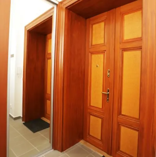 Apartment Greg Kampa Prag