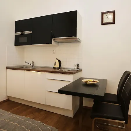 Apartment Greg Kampa *