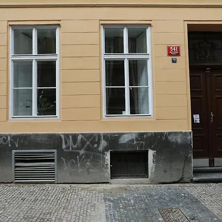 Greg Kampa Praga