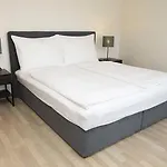 Greg Kampa פראג